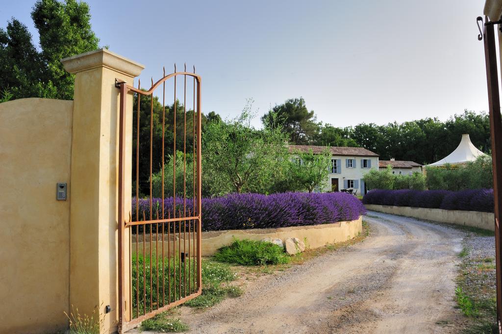 Mas De Lure Bed and Breakfast Salon-de-Provence Exterior foto