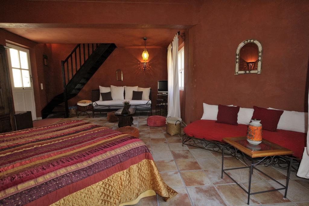Mas De Lure Bed and Breakfast Salon-de-Provence Exterior foto