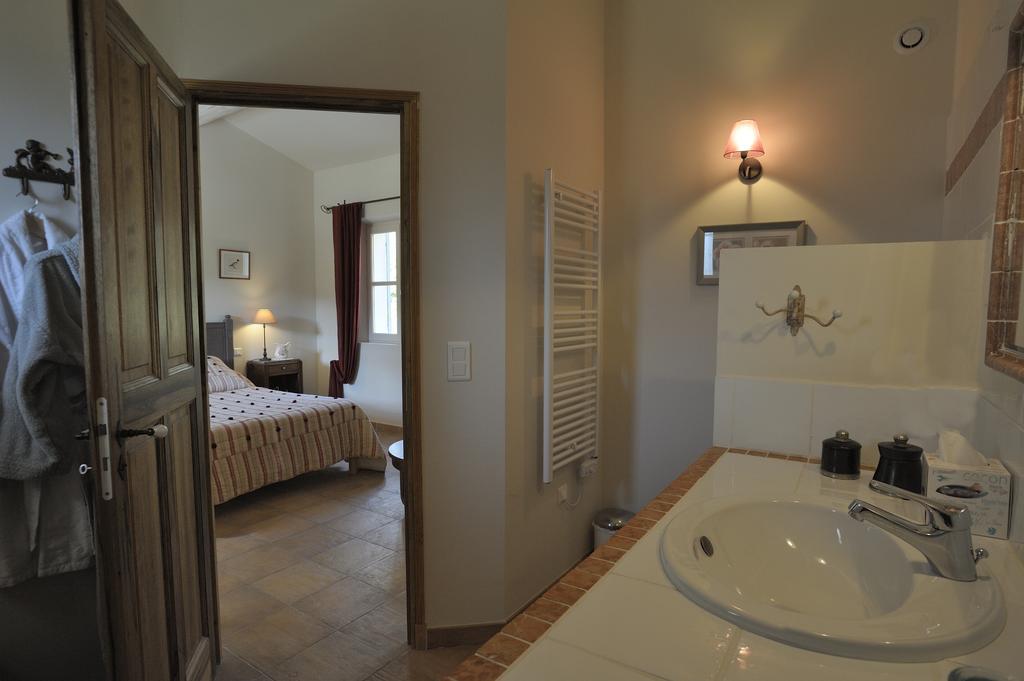 Mas De Lure Bed and Breakfast Salon-de-Provence Exterior foto