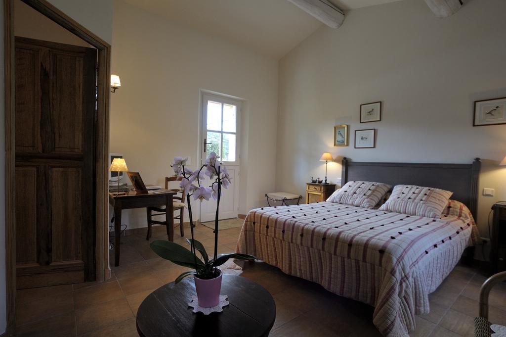 Mas De Lure Bed and Breakfast Salon-de-Provence Exterior foto