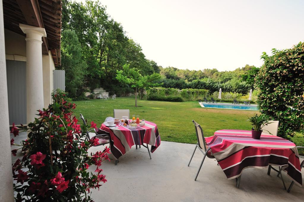Mas De Lure Bed and Breakfast Salon-de-Provence Exterior foto